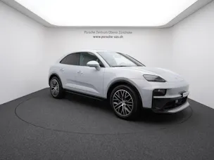 Porsche Macan 4
