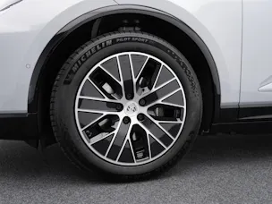 Porsche Macan 4