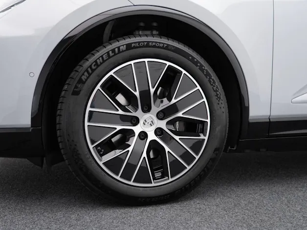 Porsche Macan 4