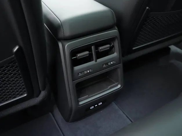Porsche Macan 4