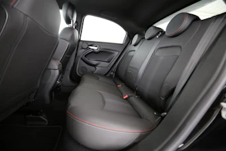 https://vehicle.imgix.net/4328503/d932ec09-2a00-4a30-80c0-bb3a0bfb0899.jpg