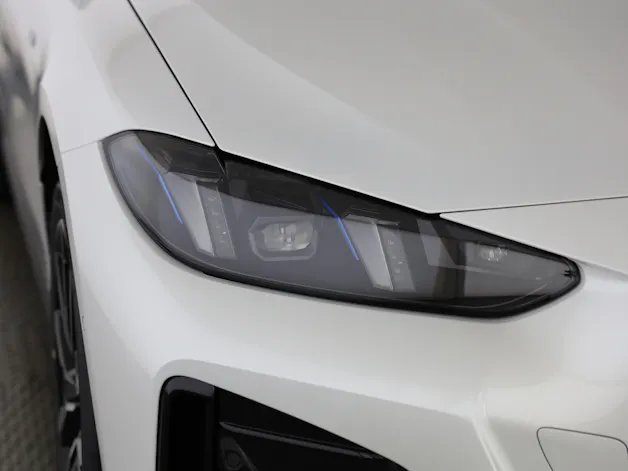 BMW i4 xDrive40