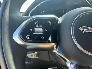 Jaguar F-Pace 2.0 P400e R-Dynamic HSE 90th Anniversary Ed. AWD / ab 3,99% Leasing bei Abschluss einer Protect Autoversicherung