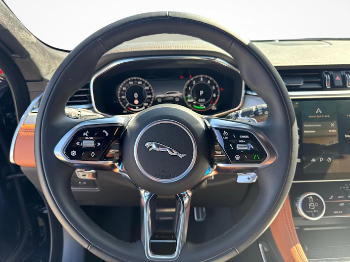 Fahrzeugbild JAGUAR F-PACE