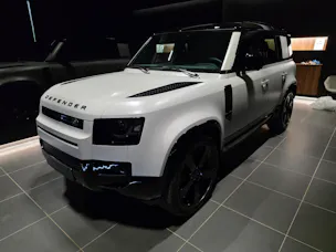 Land Rover Defender 110 3.0 D I6 350 X-Dynamic HSE