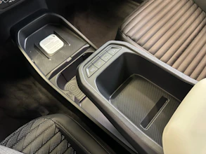 https://vehicle.imgix.net/4328706/9ba60a6b-39c0-4e0c-96ca-e1b1245d6434.jpg