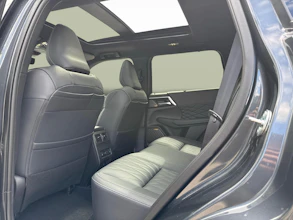 https://vehicle.imgix.net/4328708/77aee78a-415b-4ec7-a15f-39eac37db15a.jpg