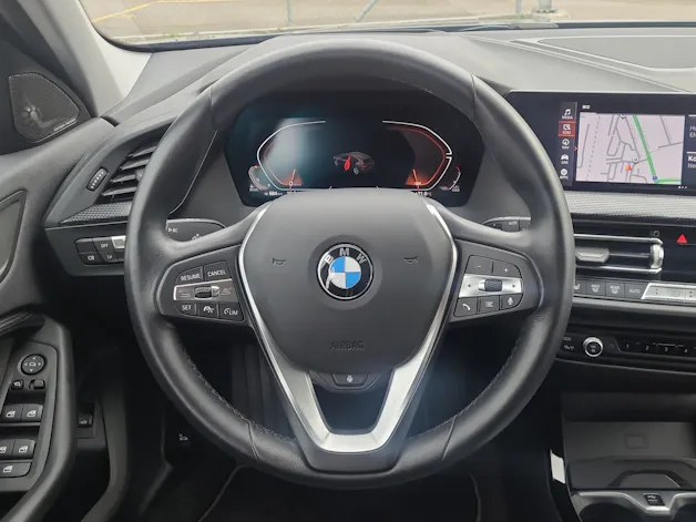 BMW 120d xDrive Modell Sport Line