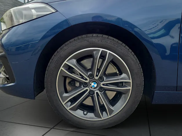 BMW 120d xDrive Modell Sport Line