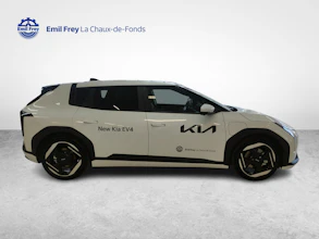 https://vehicle.imgix.net/4328799/532a9c3b-9f9d-4b04-8096-ac51b6417ff0.jpg