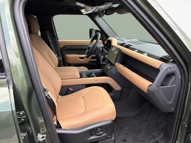 Land Rover Defender 110 3.0 D I6 250 X-Dynamic SE