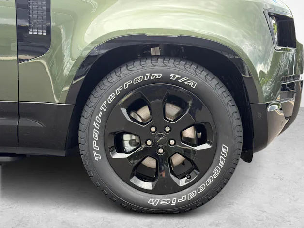 Land Rover Defender 110 3.0 D I6 250 X-Dynamic SE