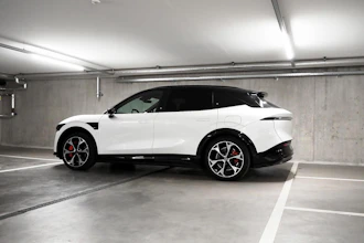 https://vehicle.imgix.net/4328811/076ecfd6-fd88-4ad3-bce2-e701276cae65.jpg