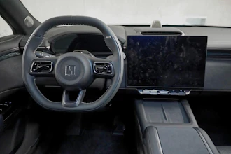 https://vehicle.imgix.net/4328811/d4f7b2c9-c569-4c5f-88a0-02524466e108.jpg