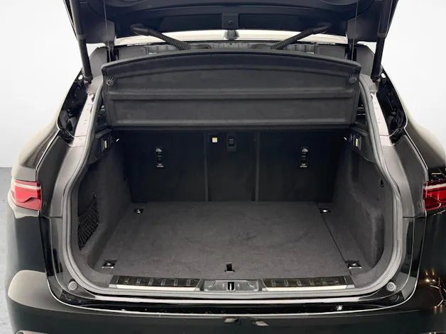 Jaguar F-Pace 3.0 I6 R-Dynamic HSE AWD