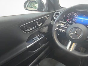 https://vehicle.imgix.net/4328872/f1496a48-038a-4bf1-b5ba-5bfa284175f5.jpg