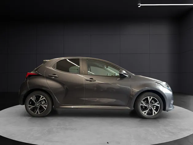 Toyota Yaris 1.5 VVT-i HSD Trend
