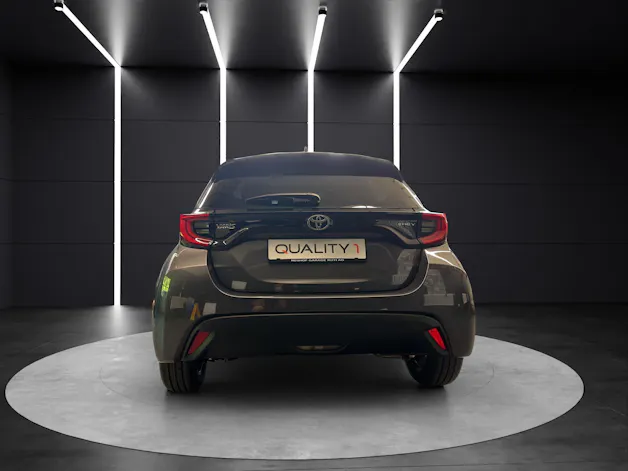 Toyota Yaris 1.5 VVT-i HSD Trend
