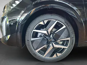 Peugeot 208 1.2 Hybrid 145 GT
