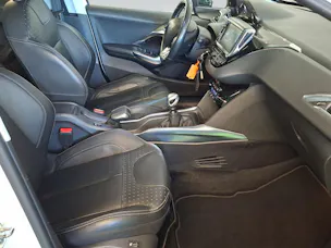 Peugeot 2008 1.6 e-HDi 115 Allure