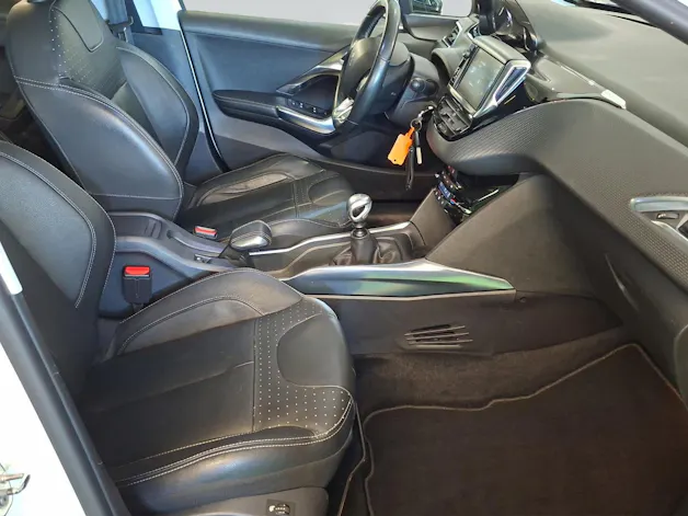 Peugeot 2008 1.6 e-HDi 115 Allure