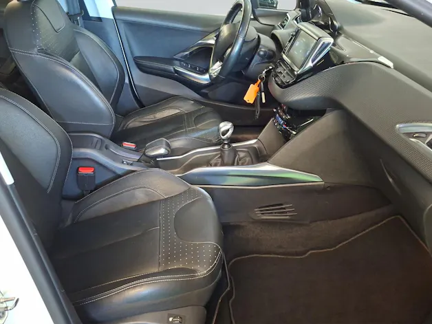 Peugeot 2008 1.6 e-HDi 115 Allure