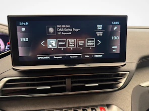Fahrzeugbild PEUGEOT 5008 1.5 BlueHDi GT
