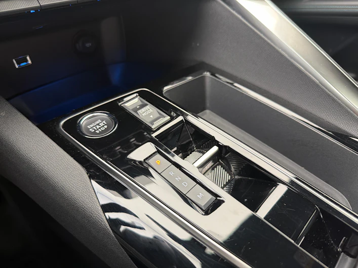 immagine del veicolo PEUGEOT 5008