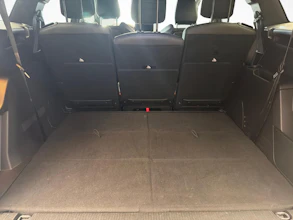 https://vehicle.imgix.net/4329068/b6b42c7b-b9b8-4df7-a651-07f1f0eab56b.jpg