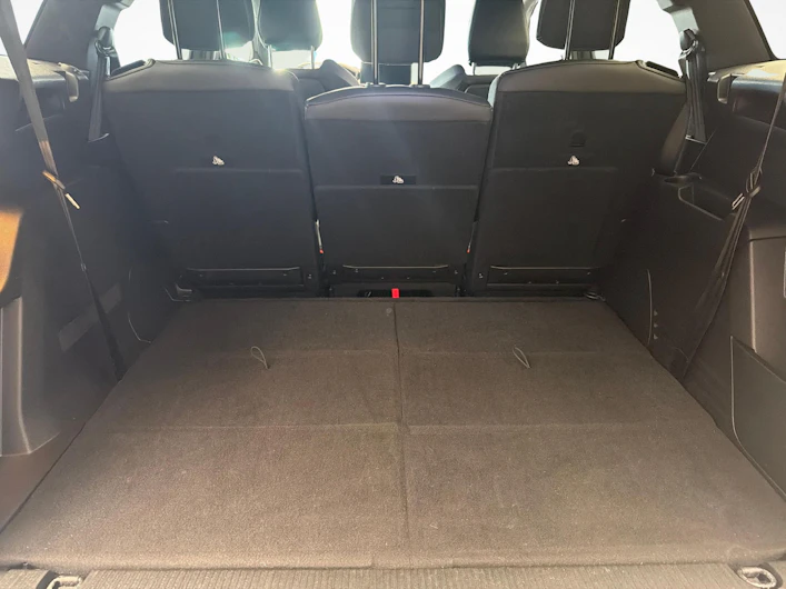 immagine del veicolo PEUGEOT 5008