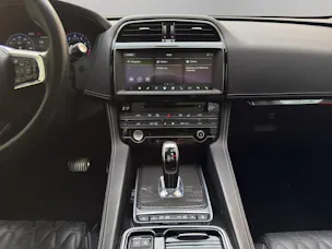 Jaguar F-Pace 5.0 V8 SVR AWD