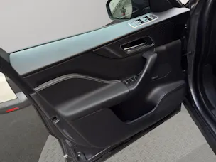 Jaguar F-Pace 5.0 V8 SVR AWD