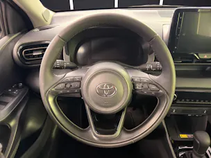Toyota Yaris 1.5 VVT-i HSD Trend