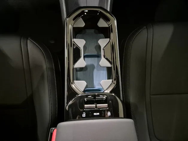Volvo EX30 E60 Plus Swiss Black Edition