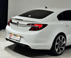 Opel Insignia 2.0 Turbo Sport 4WD | CH |