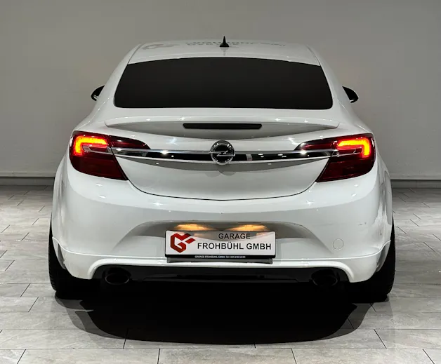 Opel Insignia 2.0 Turbo Sport 4WD | CH |