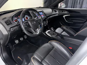 Opel Insignia 2.0 Turbo Sport 4WD | CH |