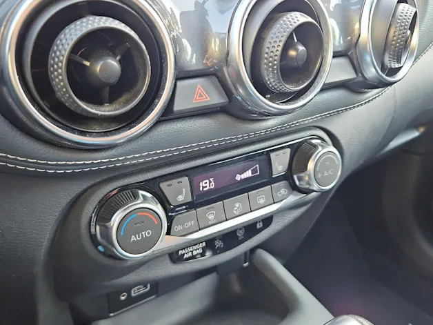 Nissan Juke 1.0 DIG-T tekna