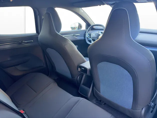 Volvo EX30 E60 Plus Swiss Black Edition
