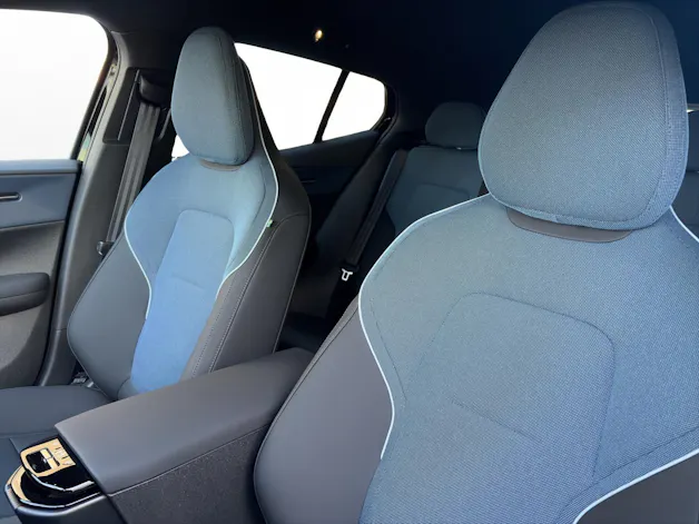 Volvo EX30 E60 Plus Swiss Black Edition
