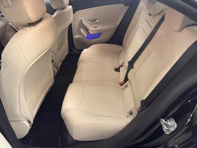Mercedes-Benz CLA 180 - Progressive / DISTRONIC / 360 Grad Kamera / Sitzmemory