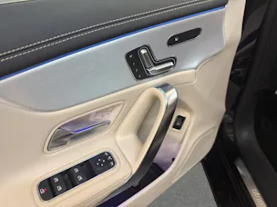 Mercedes-Benz CLA 180 - Progressive / DISTRONIC / 360 Grad Kamera / Sitzmemory