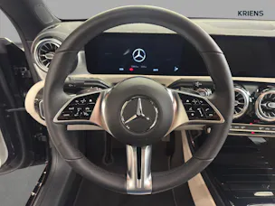Mercedes-Benz CLA 180 - Progressive / DISTRONIC / 360 Grad Kamera / Sitzmemory