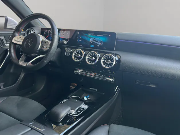Mercedes-Benz A 180 d AMG Line