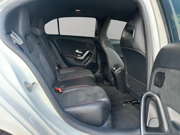Mercedes-Benz A 180 d AMG Line