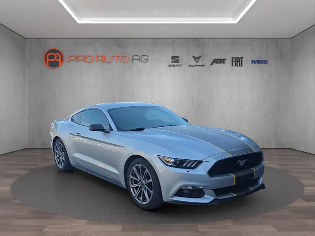 Ford Mustang Fastback 2.3 Automat