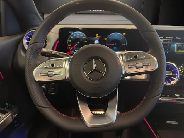 Mercedes-Benz EQB 350 66,5 kWh 4Matic Swiss Star