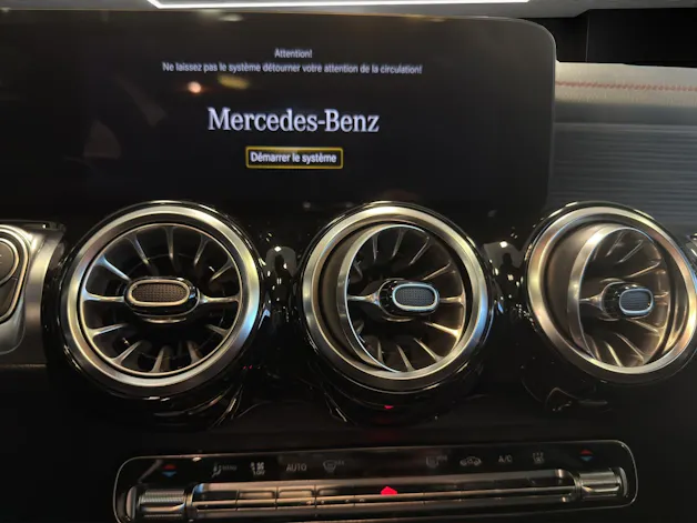 Mercedes-Benz EQB 350 66,5 kWh 4Matic Swiss Star