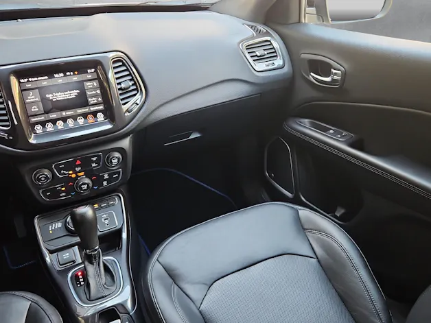 Jeep Compass 1.3 First Edition