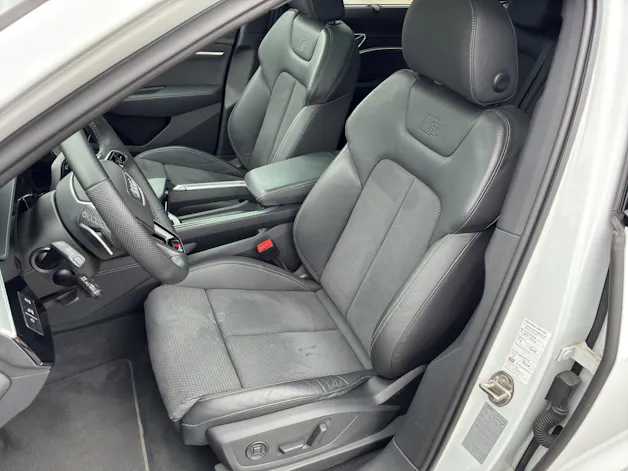 Audi e-tron 55 S Line Black Edition quattro